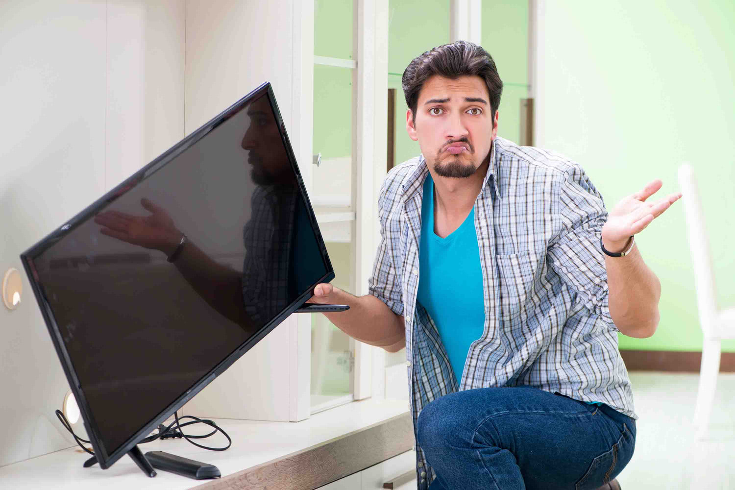 Travelers & Ex-Pats: How to Avoid Problems with Electronics and Appliances - 220-Electronics