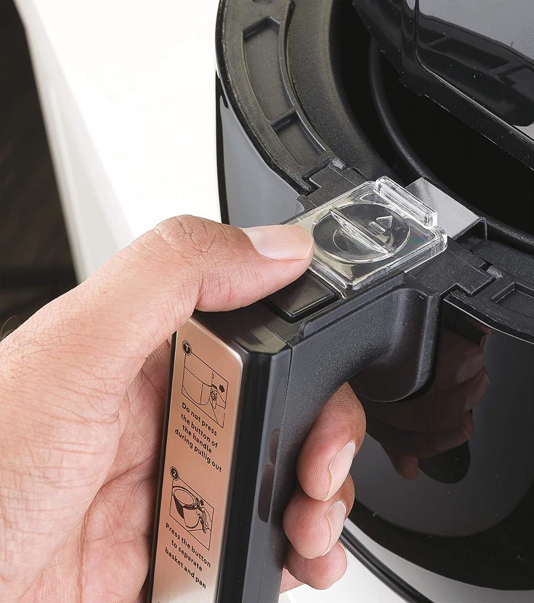 Black and Decker 220 volt Digital Air Fryer AF400 - B5 4 Liter Air Fryer 220V 240 Volts 50 hz - 220 - Electronics