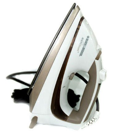 Black and Decker F1201 220 Volt Auto Shut - Off Steam Iron - 220v volt electronics