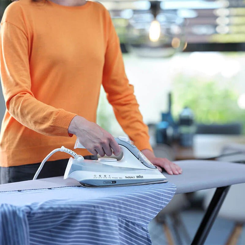 Braun SI5078GY 2800 Watts TexStyle 5 Steam Iron Grey 220 v 240 volt 50 hz - 220 - Electronics