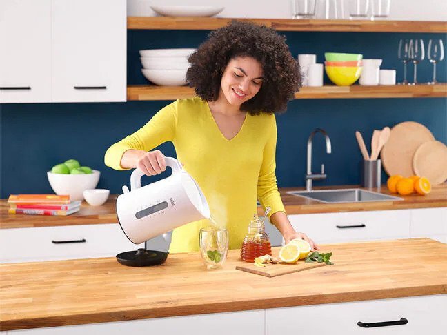 Braun WK1100 WHITE Hot water kettle 1.7 liter 2200 watts 220 v 240 volts 50 hz - 220 - Electronics