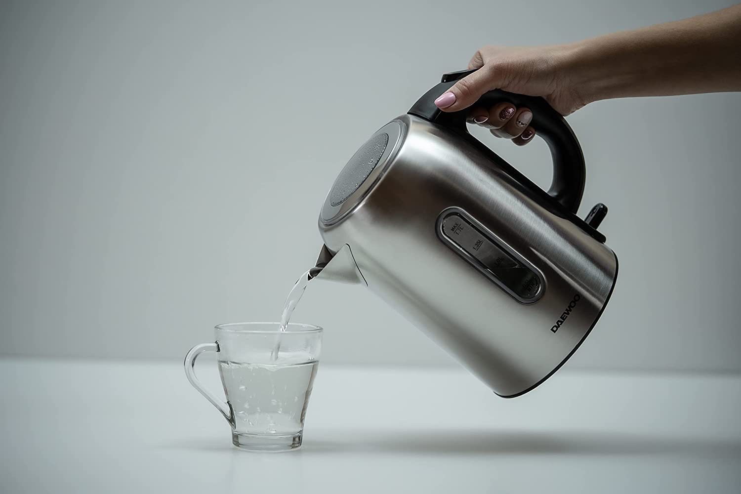 Daewoo DEK1237 Stainless Steel 1.7 liter Cordless Jug Kettle 220 v 240 volt 50 hz - 220 - Electronics