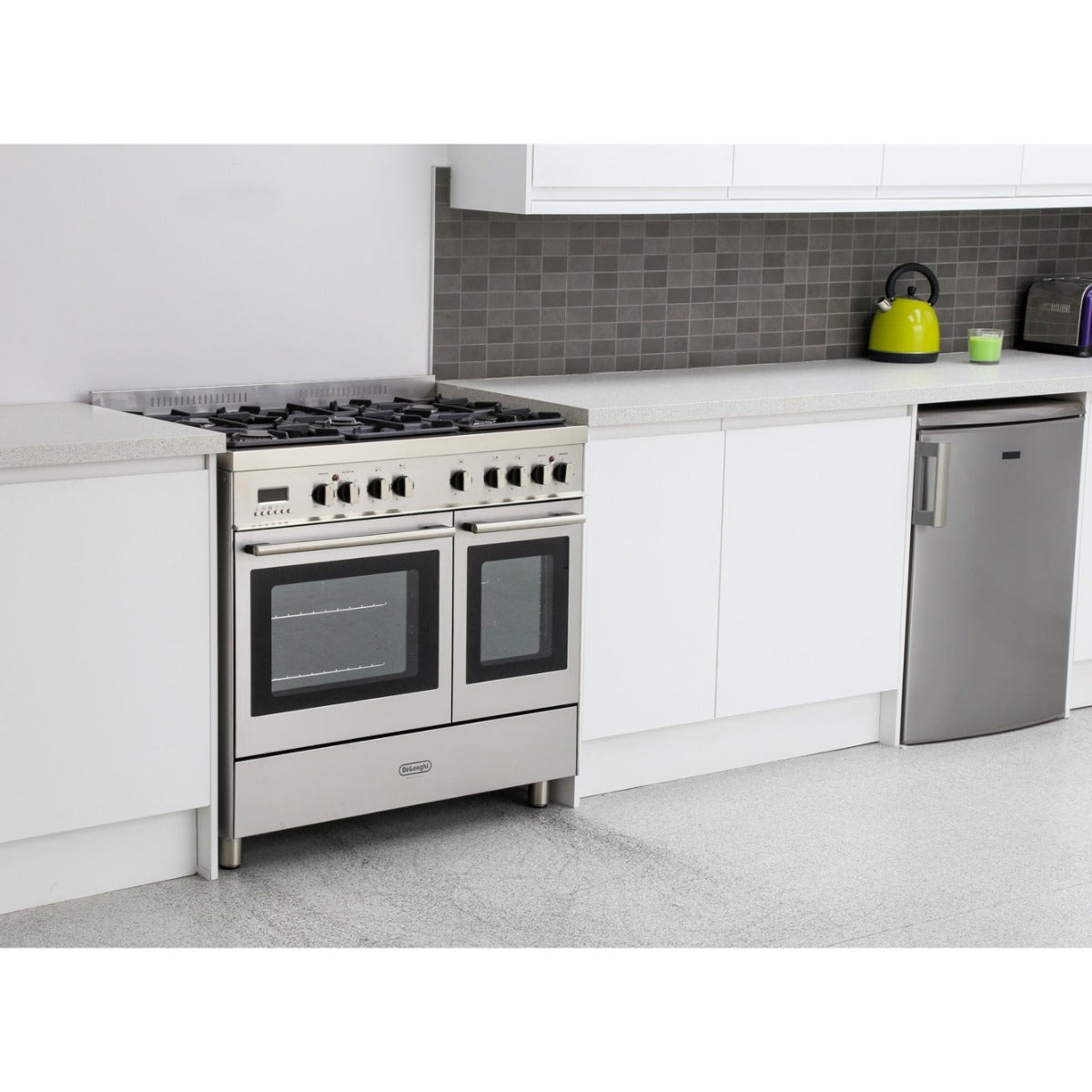 Delonghi DT906/220/RDF Professional 36 Inch Stainless Steel Gas range with 5 Burner and 2 Ovens Made in Italy 220 v 240 volts 50 hz - 220 - Electronics