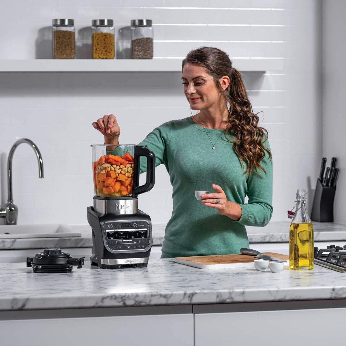 Ninja Blender Hot and Cold Blender Soup maker smoothie blender 220v 240 volts HB150 - 220 - Electronics