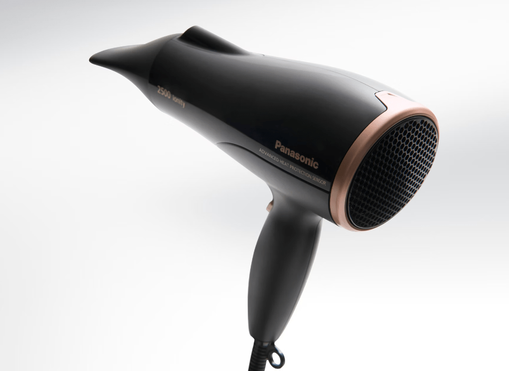 Panasonic EH - NE84 Professional Ionic Hair Dryer 220v 240 volt 50 hz Black 2500 Watts with Concentrator and Diffuser Nozzles - 220 - Electronics