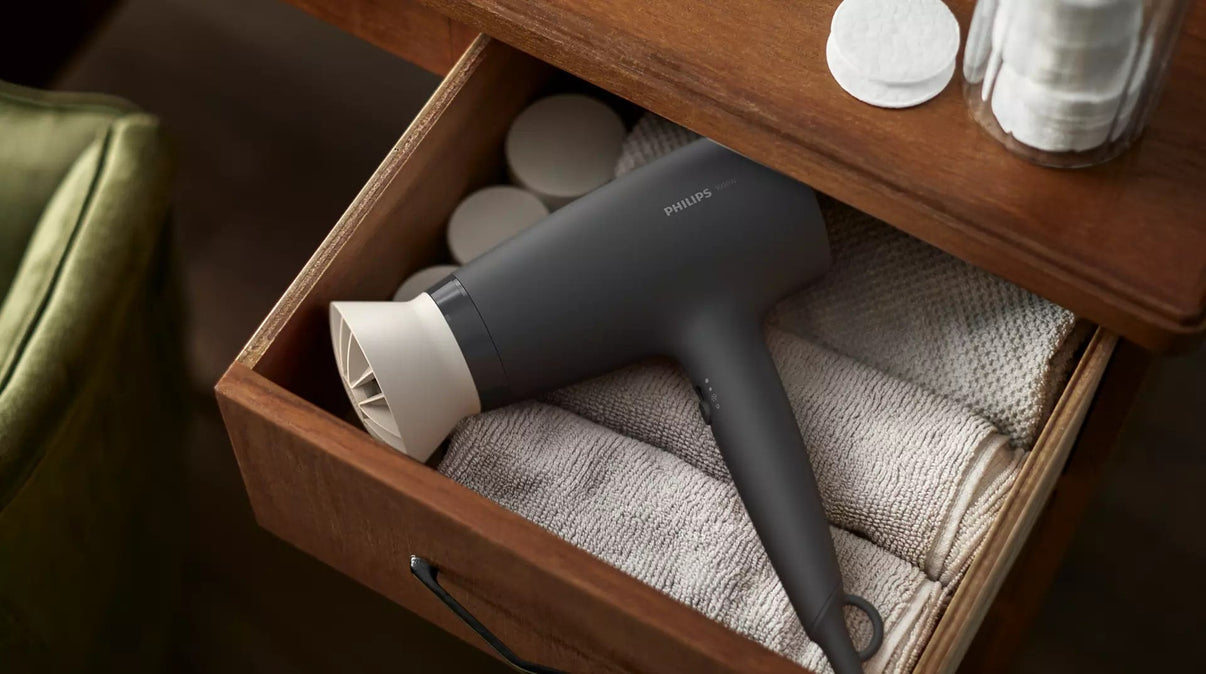 Philips BHD302/10 Thermo Protect 220 volt Hair Dryer 220v 240 volts 50 hz 1600 Watts - 220 - Electronics