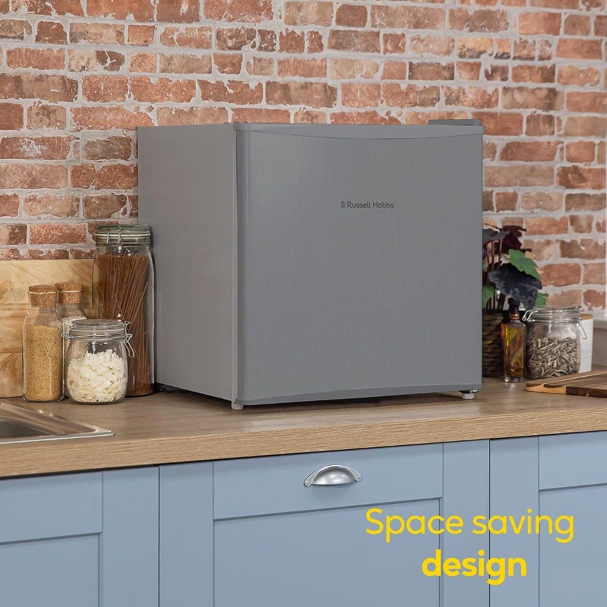 Russell Hobbs 220 volts compact size 43 Liter mini fridge 1.5 cu ft refrigerator 220v 240 volts 50 hz - 220 - Electronics