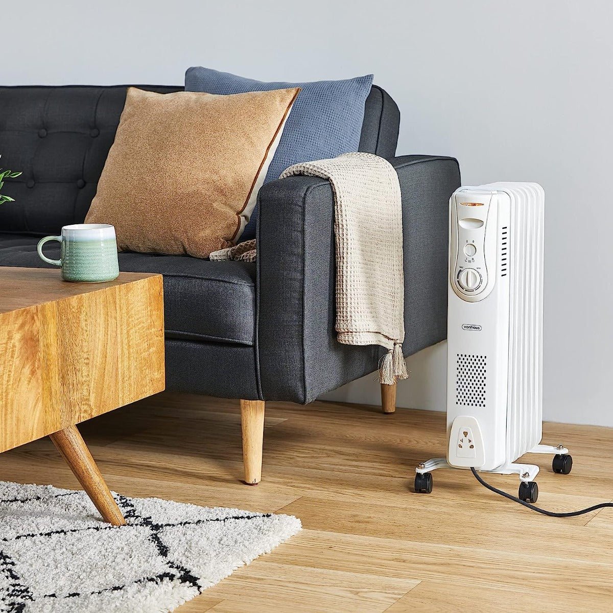 Vonhaus 220 volt 7 fin oil filled radiator heater white portable electric heater 220v 240 volts 1500 watts 2514046 white - 220 - Electronics