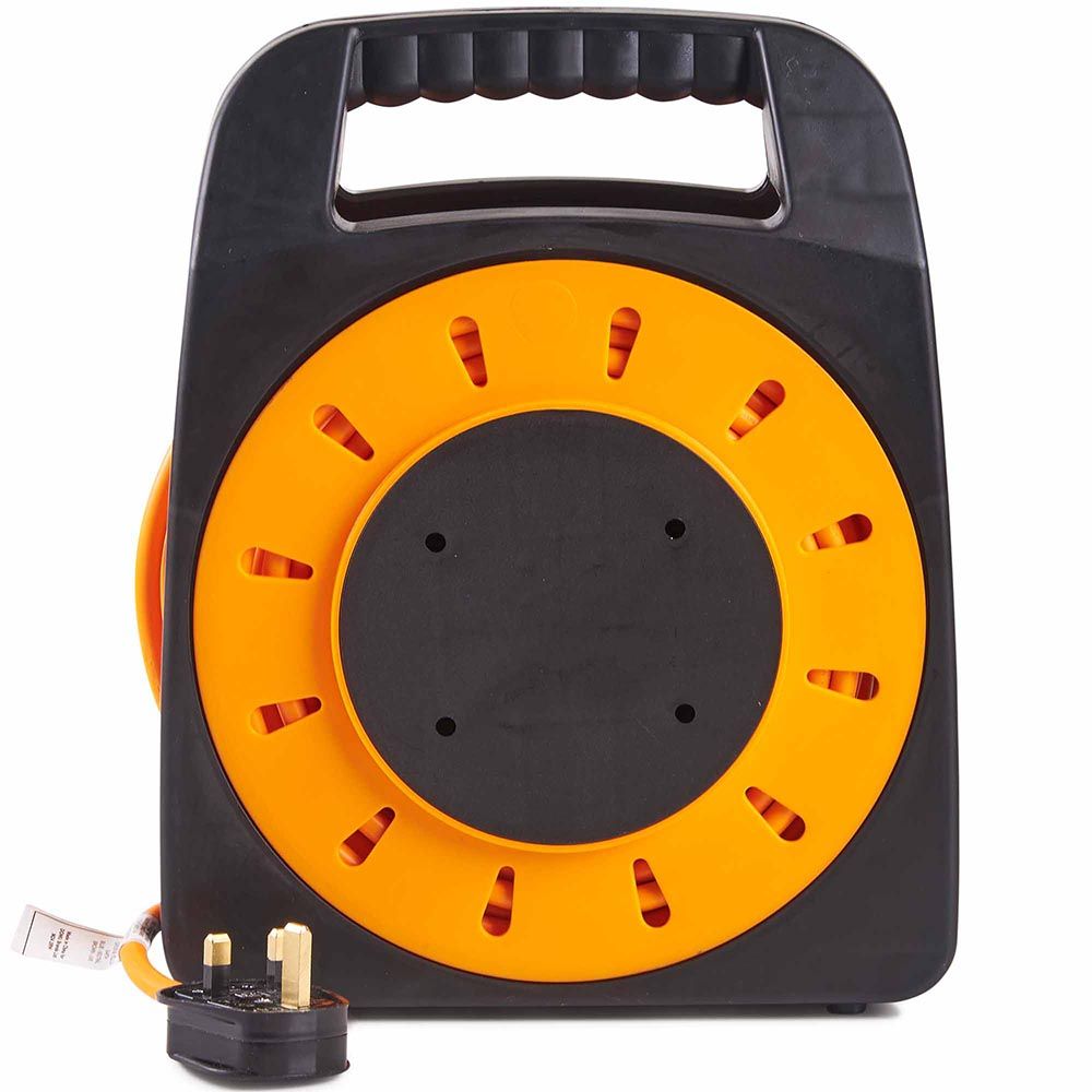 Vonhaus 220 volts extension cord reel cable 220v 240 volts euro with 4 outlets with overheat protection thermal cut off - 220 - Electronics