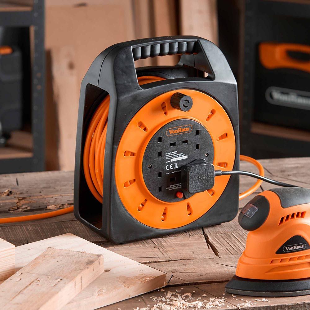 Vonhaus 220 volts extension cord reel cable 220v 240 volts euro with 4 outlets with overheat protection thermal cut off - 220 - Electronics