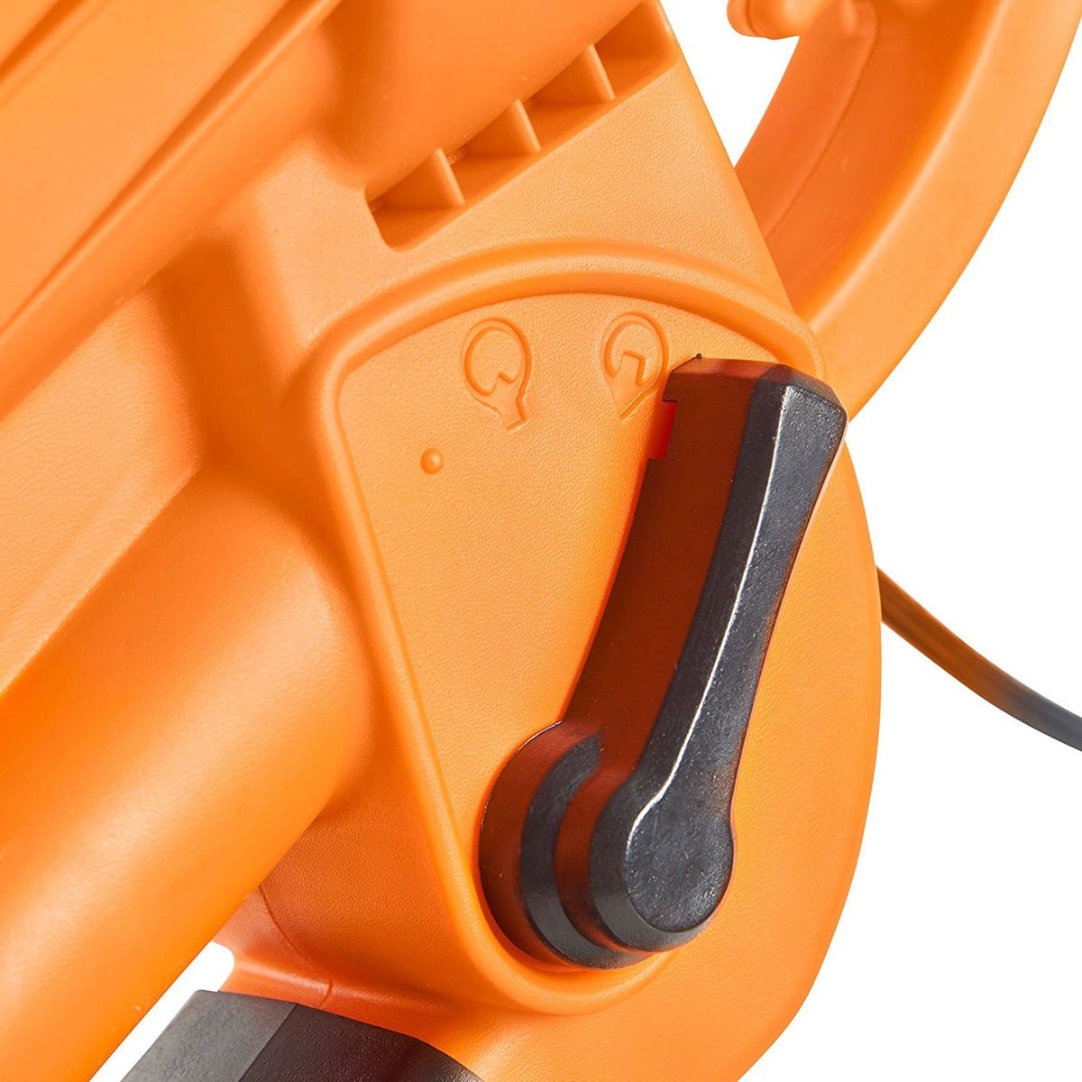 Vonhaus 2600W 3 - in - 1 Leaf Blower, Vacuum, & Mulcher for 220/240 Volts - 220 - Electronics