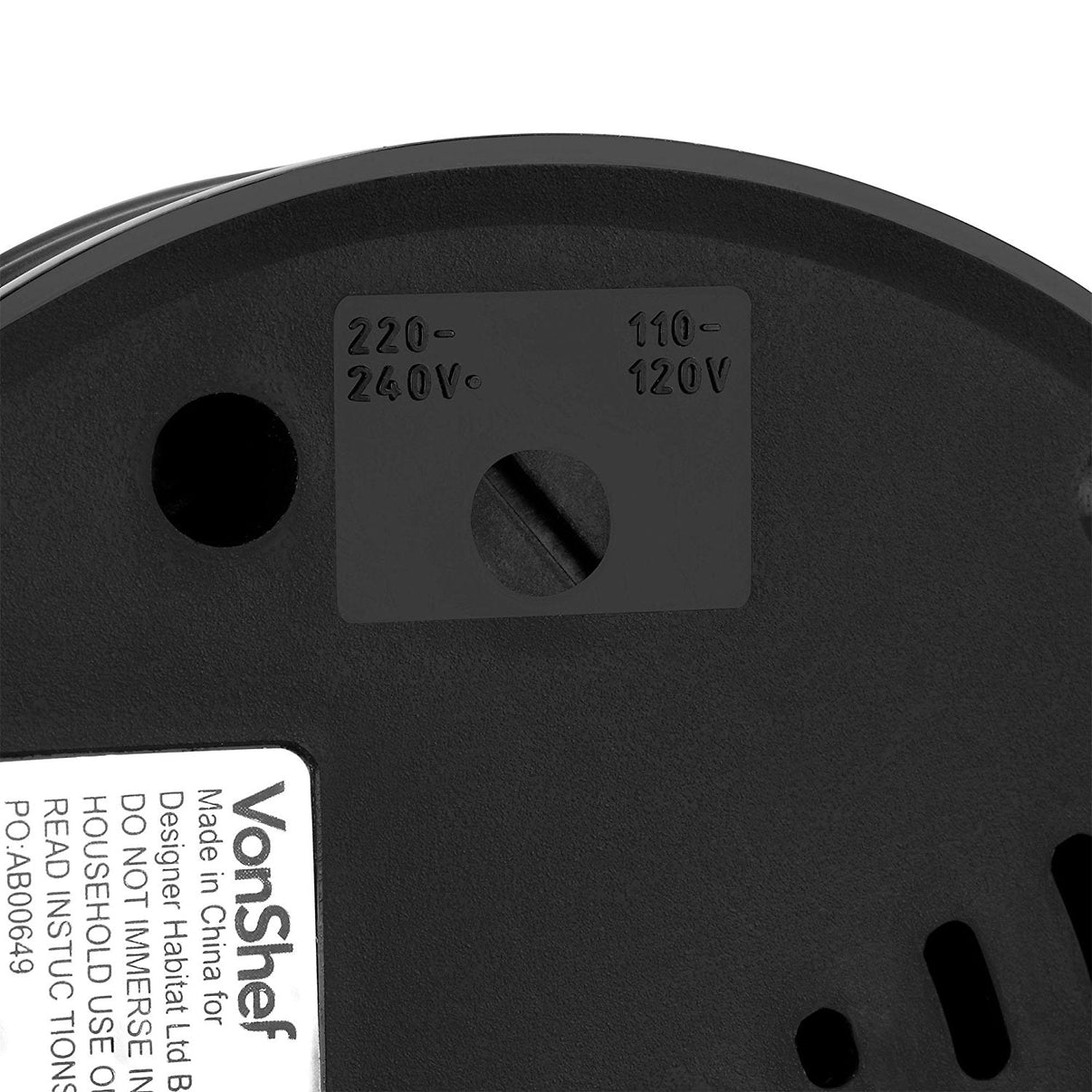 Vonshef Travel Kettle w/ 2 Cups for 110 - 240 Volt Worldwide Use 13221 - 220 - Electronics