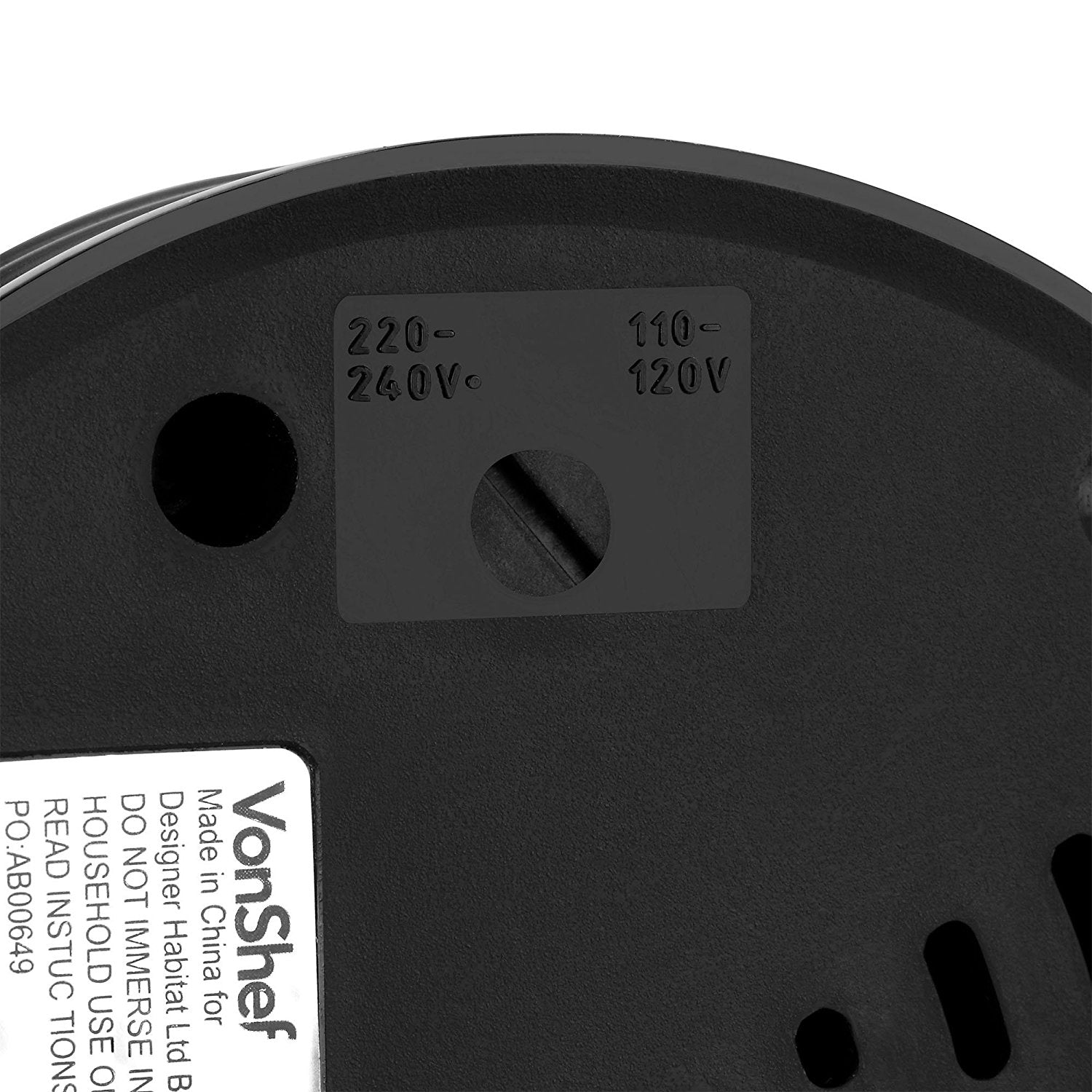 Vonshef Travel Kettle w/ 2 Cups for 110 - 240 Volt Worldwide Use 13221 - 220 - Electronics