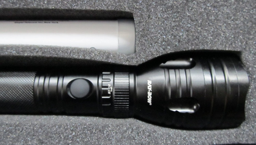 World Wide Ray - Bow 3 Cell Rechargeable Flashlight 110~220 Volt - 220v volt electronics